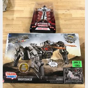 JUSTICE LEAGUE TALKING HEROES KNIGHT CRAWLER & BOBBY ROODE FIGURINE