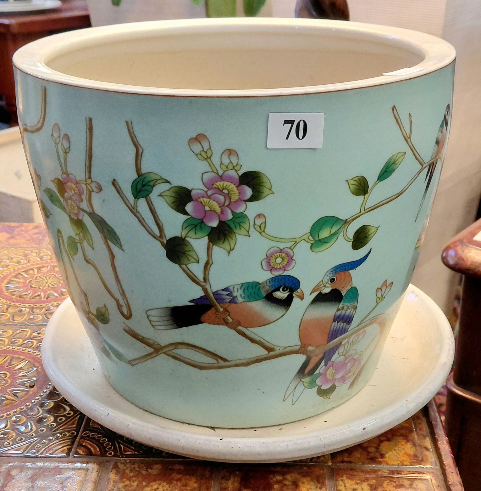 70 · DECORATIVE POT