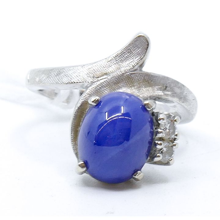 Ladies 14k Star Sapphire & Diamond Ring Size 5.5 - 5.3 Grams