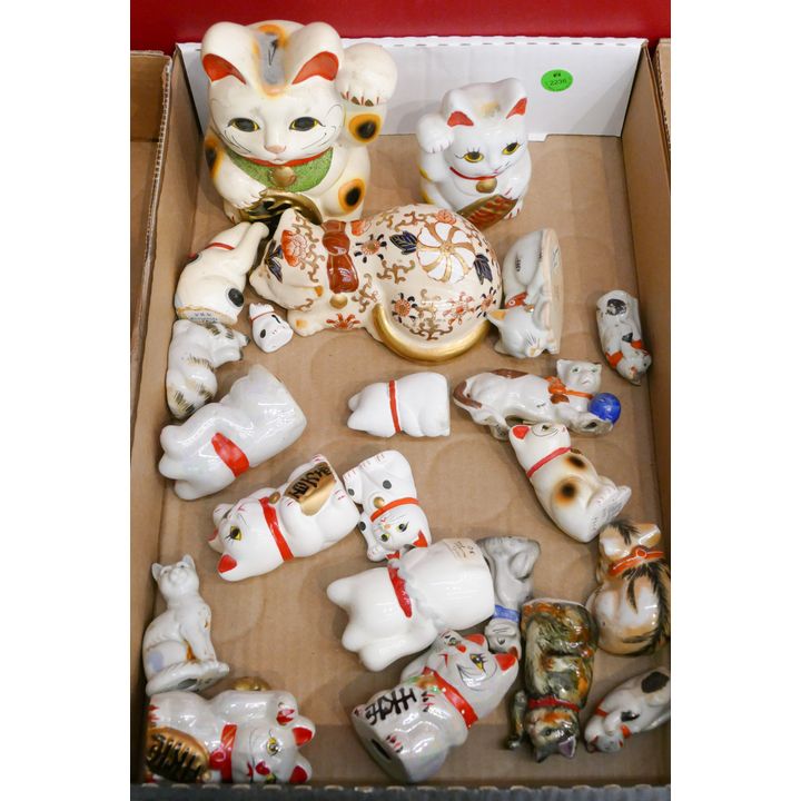 Box 22pc Japanese Cat Figurines