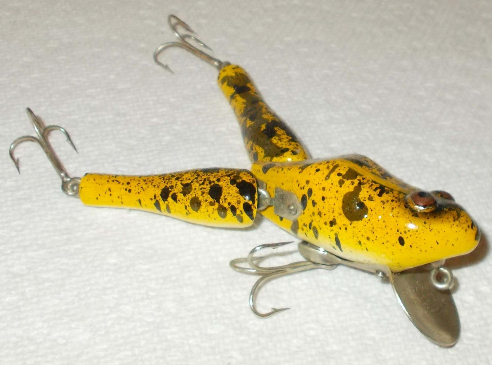Lot - PAW PAW WOTTA FROG LURE VINTAGE ANTIQUE