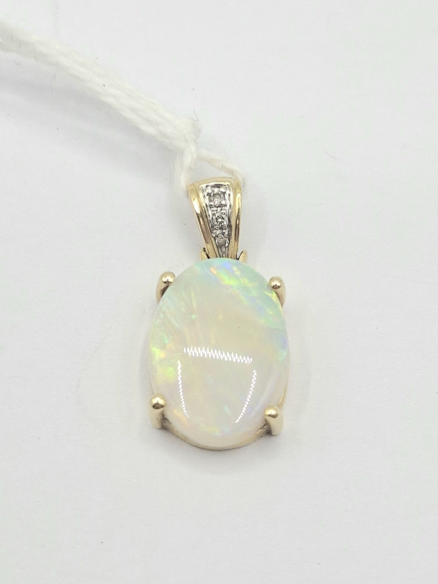 14CT GOLD OPAL DIAMOND PENDANT