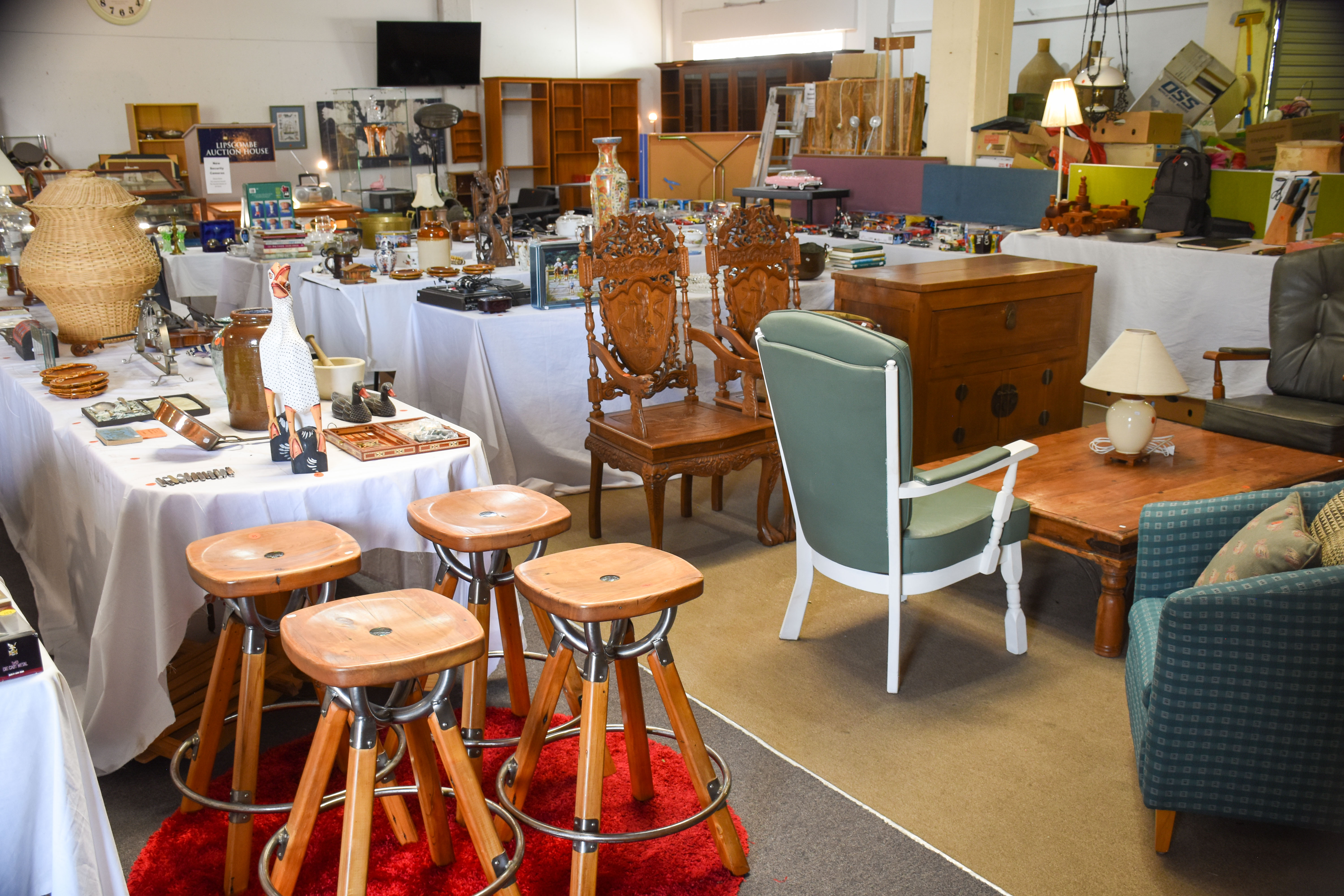 Furniture, Collectable and Jewellery Auction House Limited