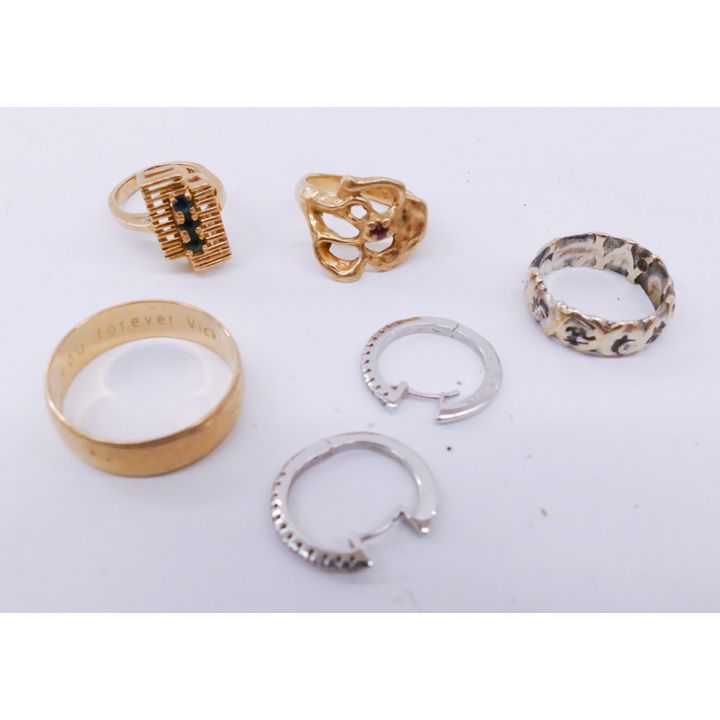 Box 14K Gold Rings Etc- 18.5g TW