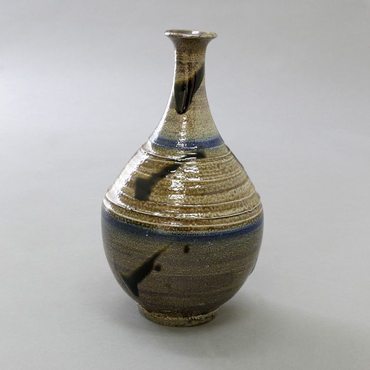 Japanese Studio Pottery, Bottle vase