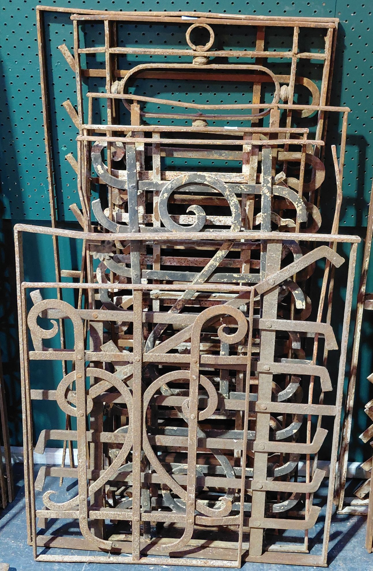 328 · WROUGHT IRON PANELS