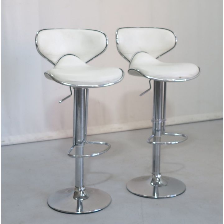 PAIR OF TELESCOPIC KITCHEN STOOLS