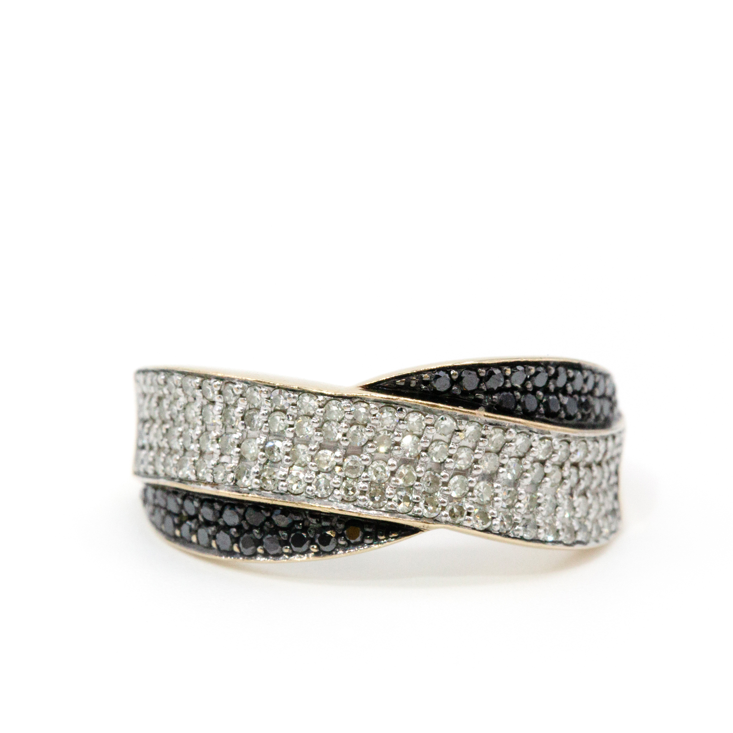 94 · Diamond 9ct Gold Ring