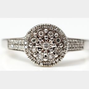 9CTWHITE GOLD CLUSTER RING WITH 0.250CT DIAMONDS - 51929/3730