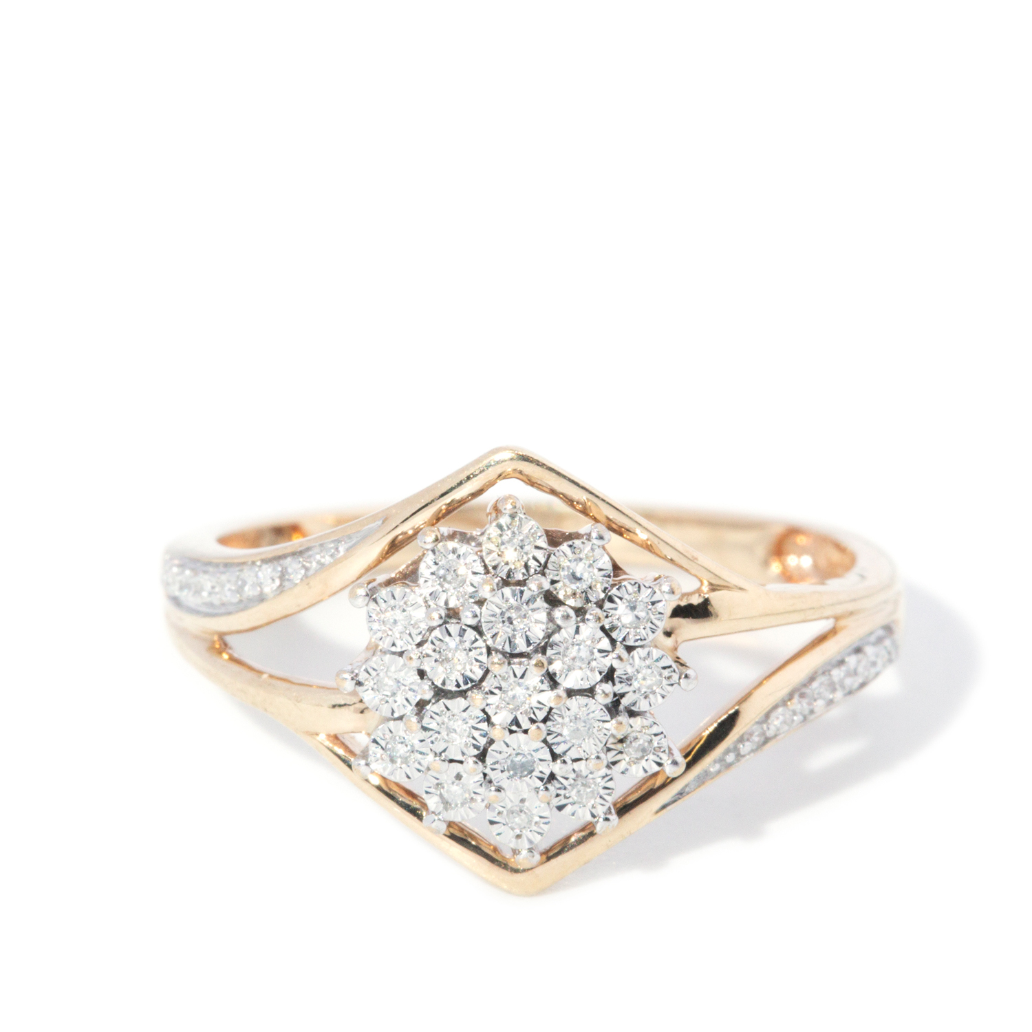 276 · Diamond 9ct Gold Ring