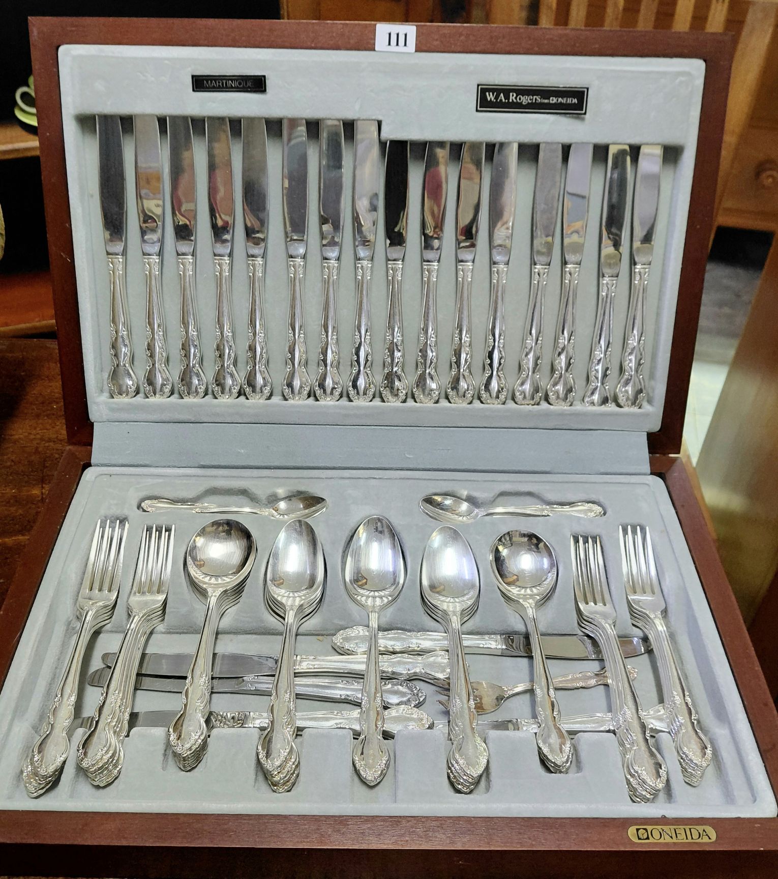 111 · SILVERPLATE CUTLERY CANTEEN