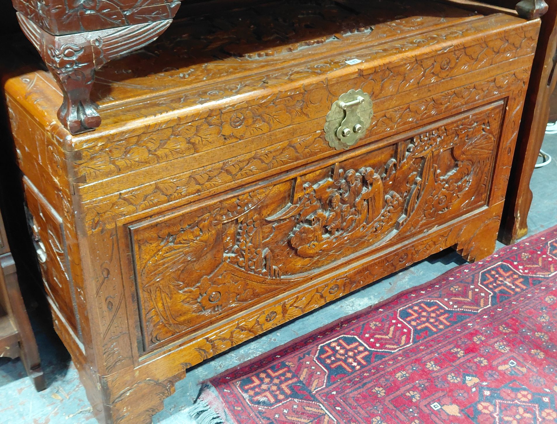 147 · CAMPHORWOOD TRUNK