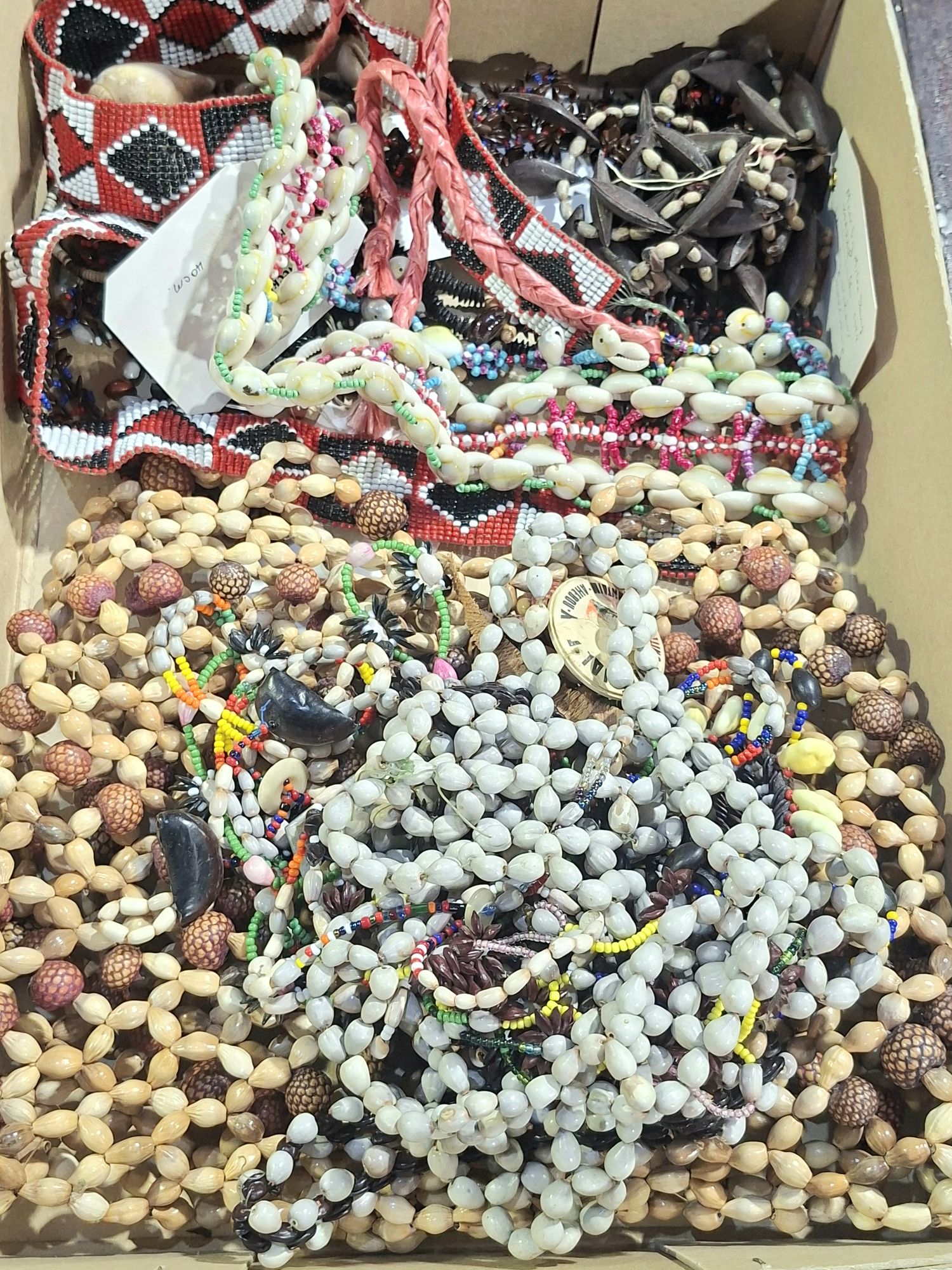 544 · P.N.G. NECKLACES