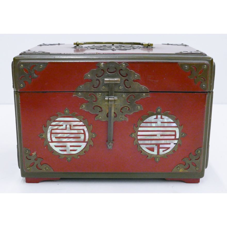 Fine Korean 1930's Lacquered Jewelry Box