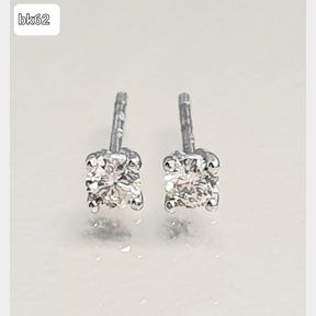 18CT WHITE GOLD STUDS EARRINGS WITH 0.10CT DIAMONDS I/J SI
