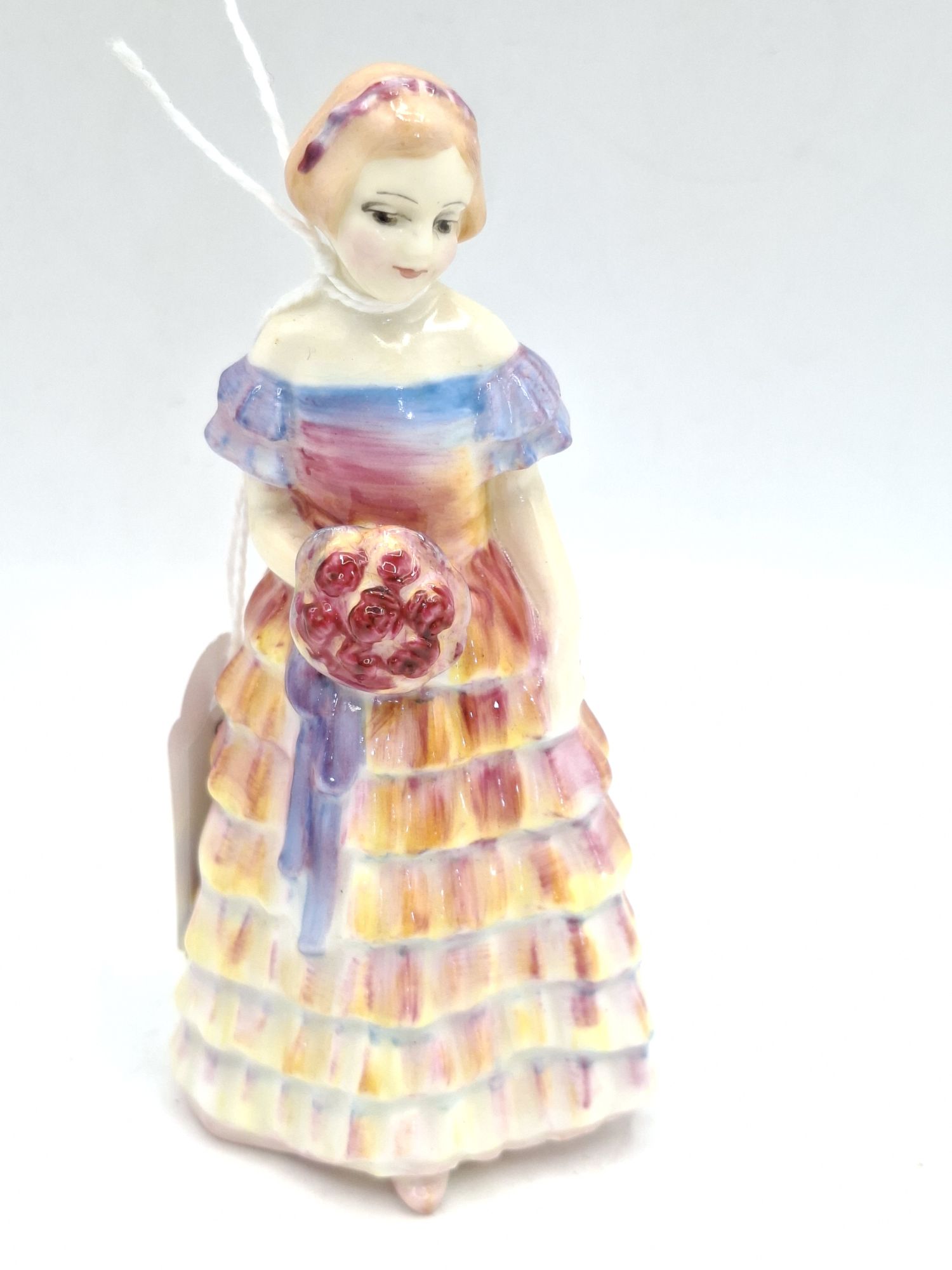ROYAL DOULTON ENGLAND FIGURINE