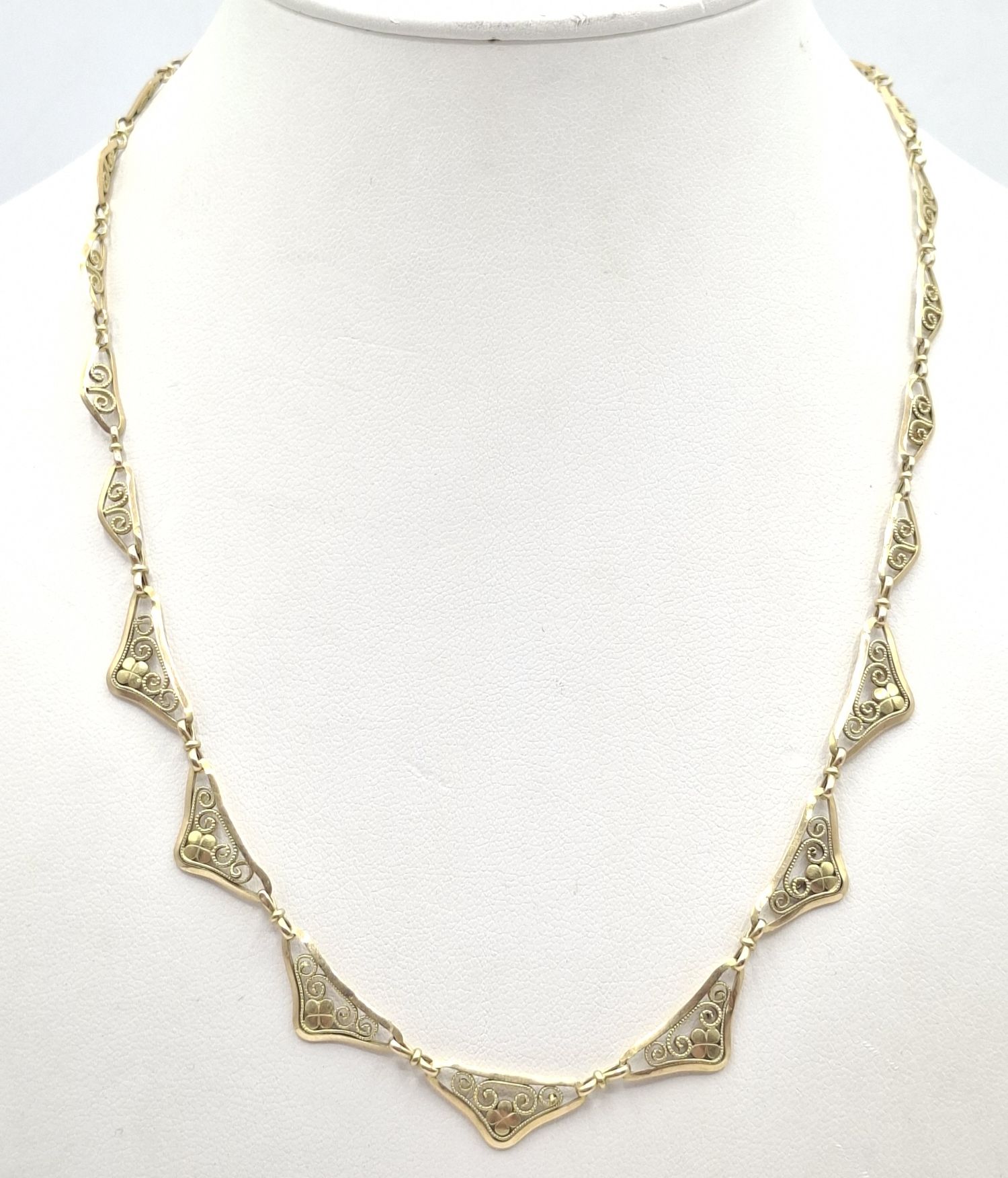293 · FRENCH 18CT ANTIQUE NECKLACE