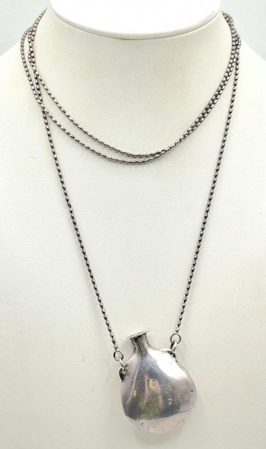 1100 · SILVER SCENT BOTTLE ON CHAIN