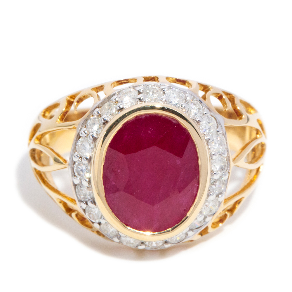 124 · 3.10 Carat Ruby & Diamond 14ct Gold Ring