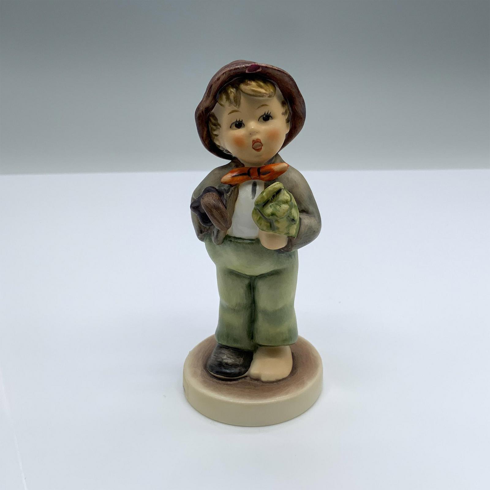 Lost Stocking, Hummel, Goebel, Figurine, Ceramic, Boy, Germany