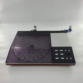 Beogram & Olufsen B&O Denmark Model 8002 Turntable