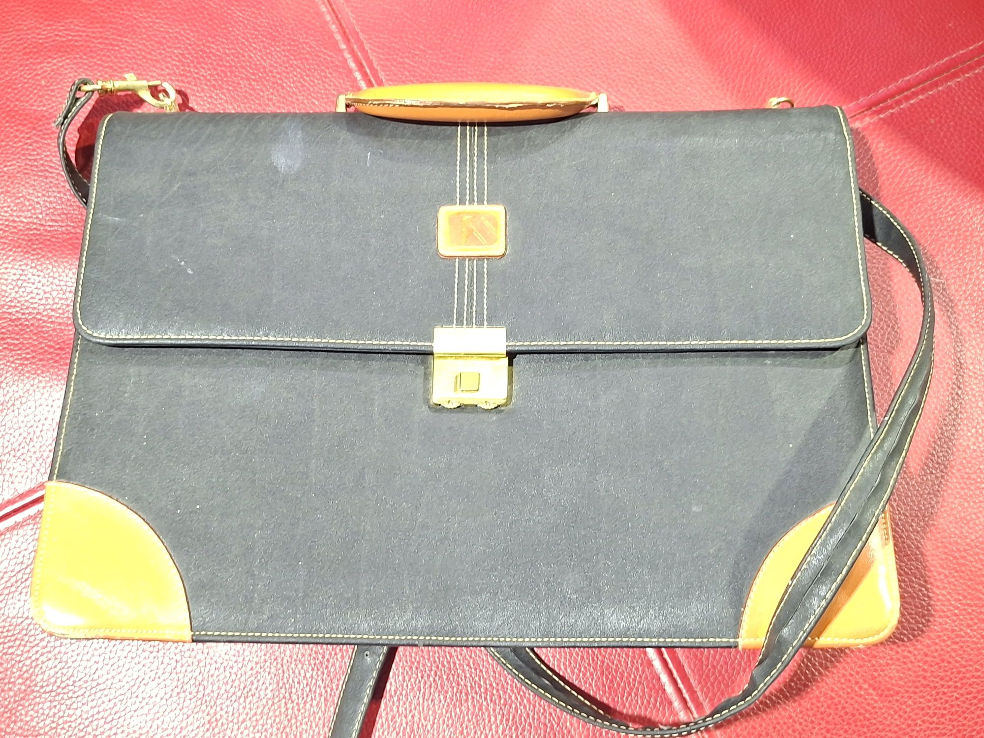 Amiet Swiss Travel Case
