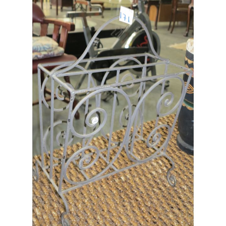METAL MAGAZINE RACK,