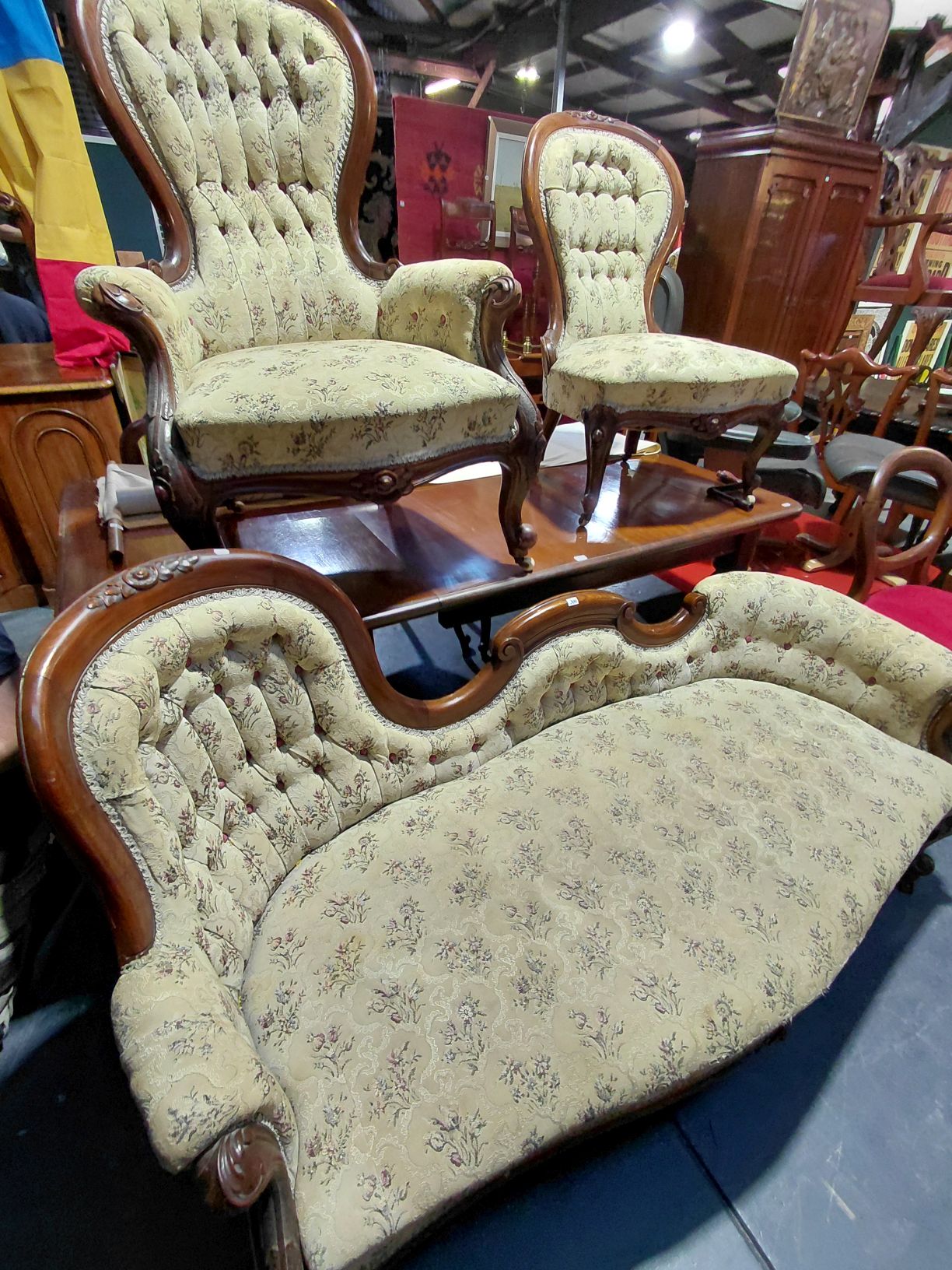306 · VICTORIAN DRAWING ROOM SETTING