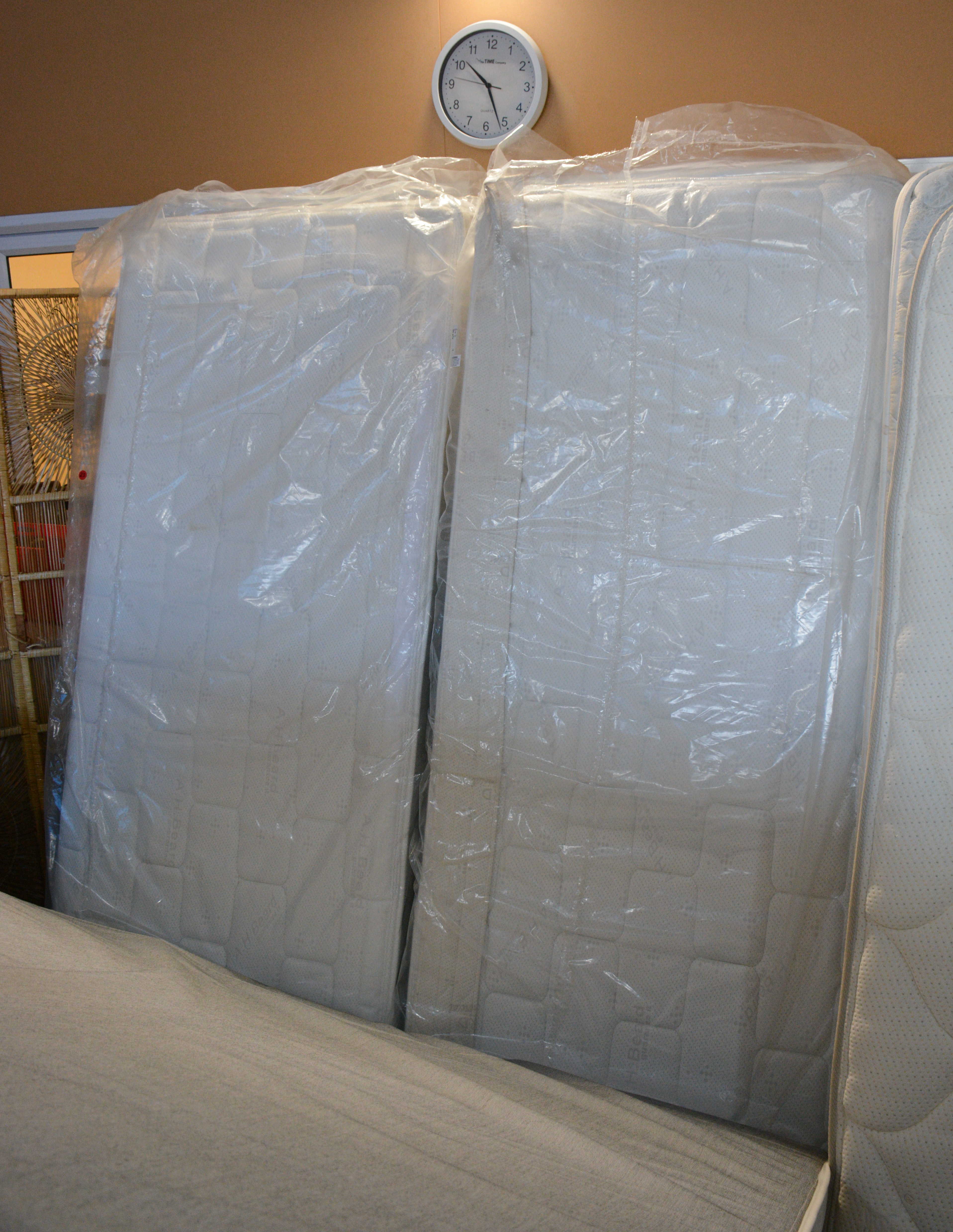 Split Base King Mattress — sold at auction in New Zealand for $50