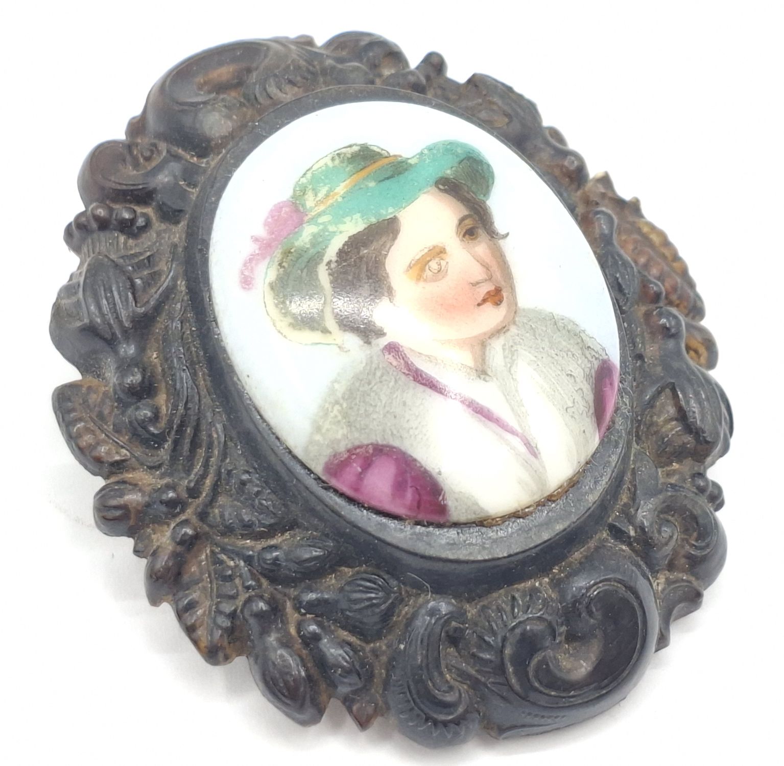 1052 · VICTORIAN BROOCH