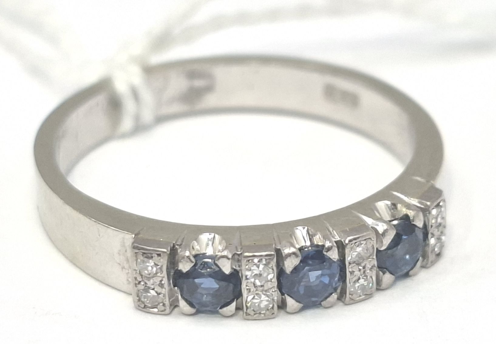 18ct Gold Sapphire Diamond Ring