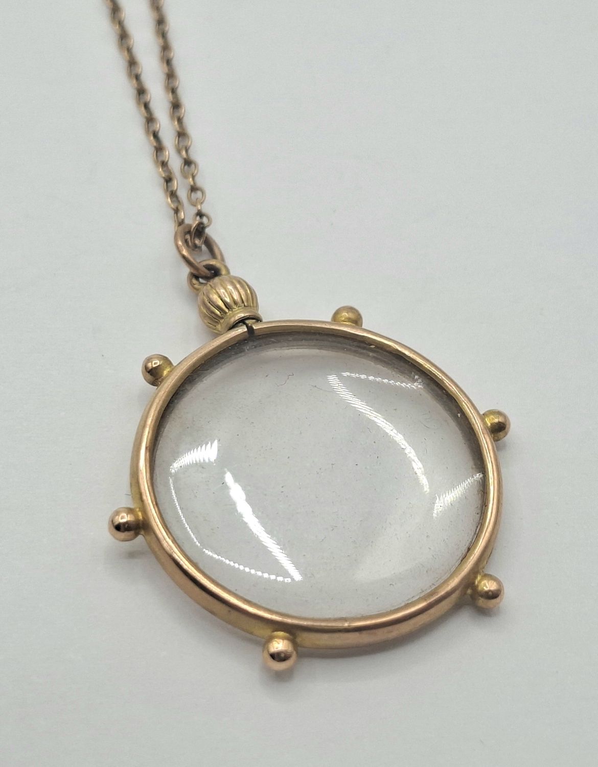 228 · VICTORIAN 9CT PICTURE PENDANT