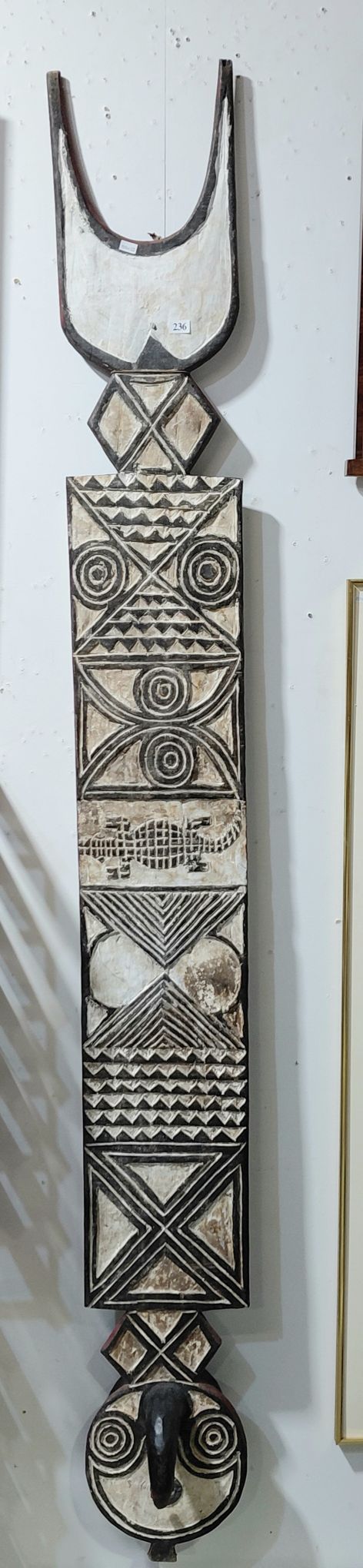 236 · ANTIQUE AFRICAN TRIBAL CARVING