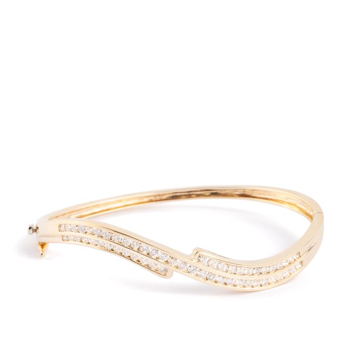1.65 Carat Diamond Bangle 9ct