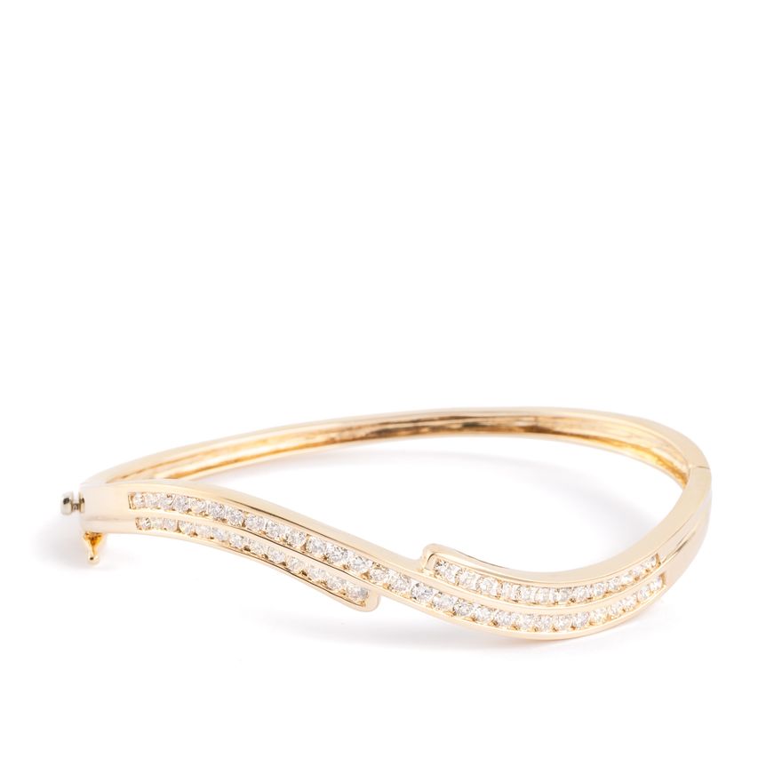 1.65 Carat Diamond Bangle 9ct