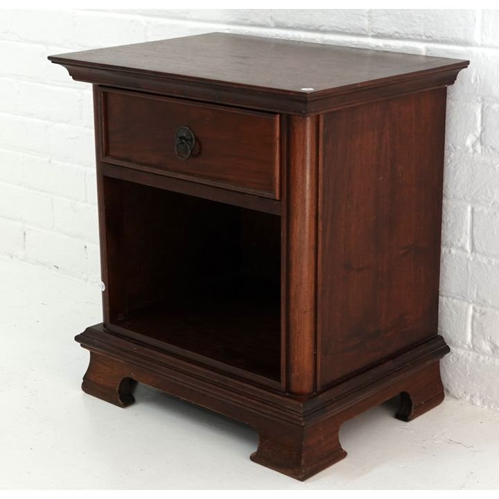 PEDESTAL