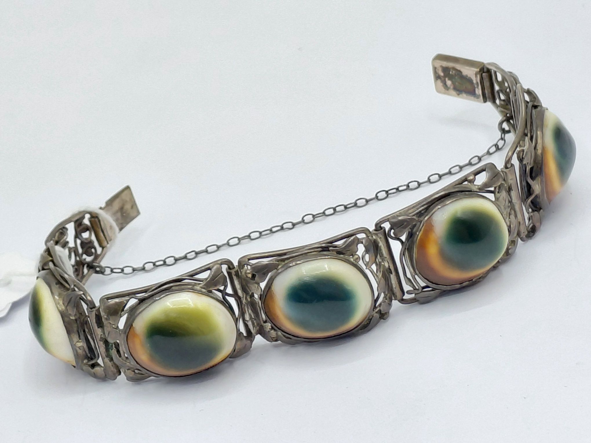 Operculum Shell And Silver Bracelet