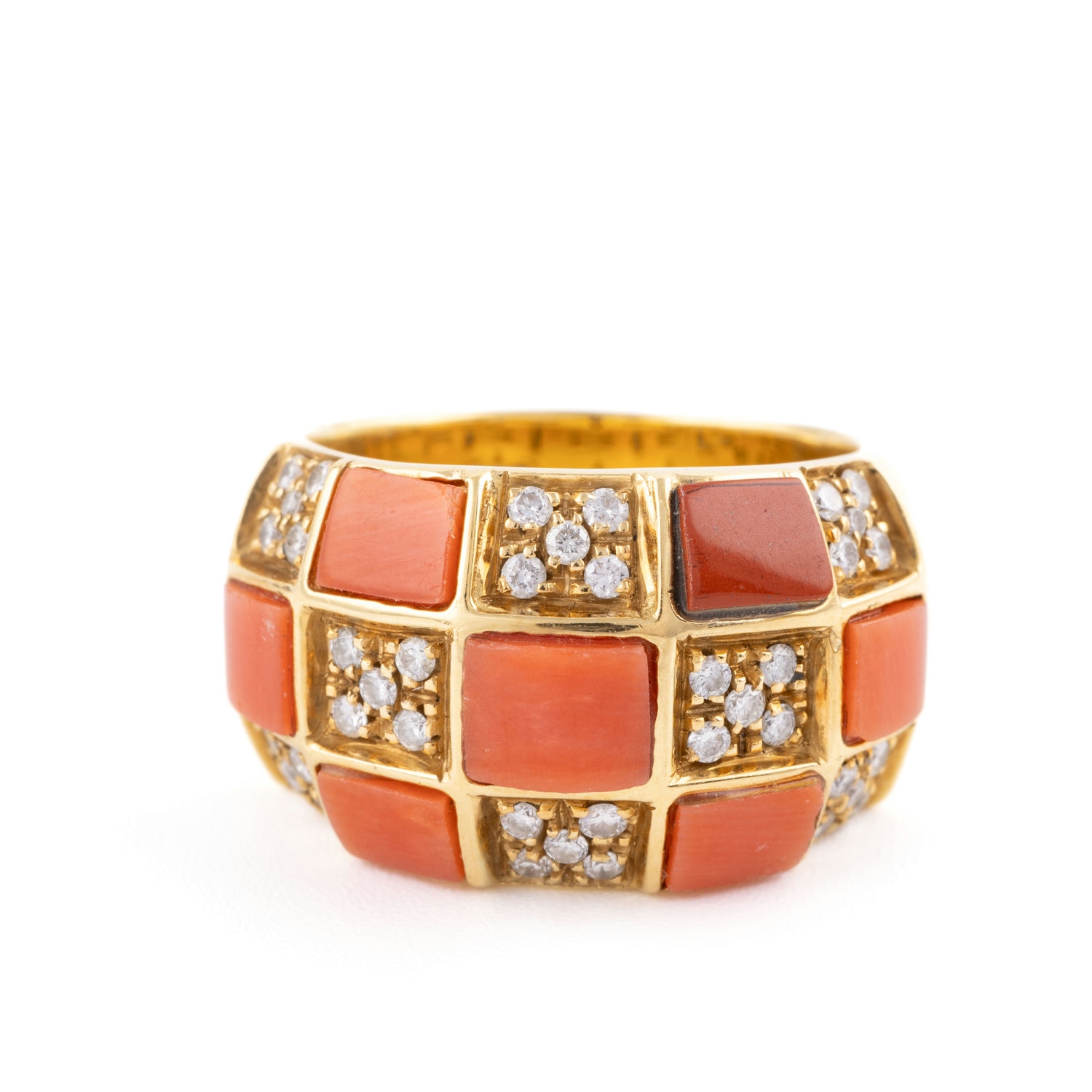 179 · 18ct Coral & Diamond Ring