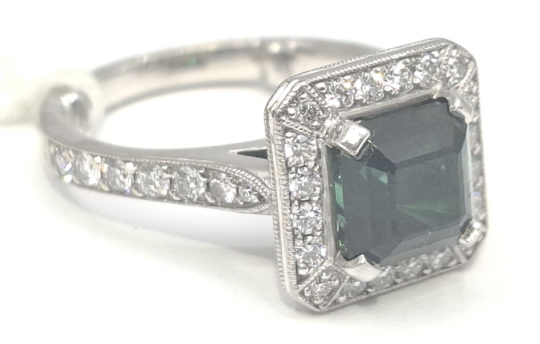 18ct Gold Tourmaline Diamond Ring