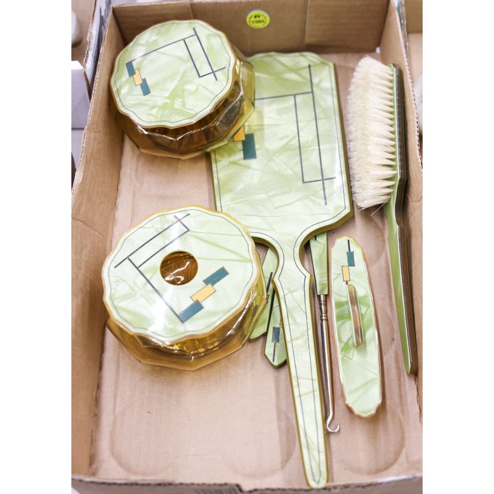 Box Art Deco Dresser Set