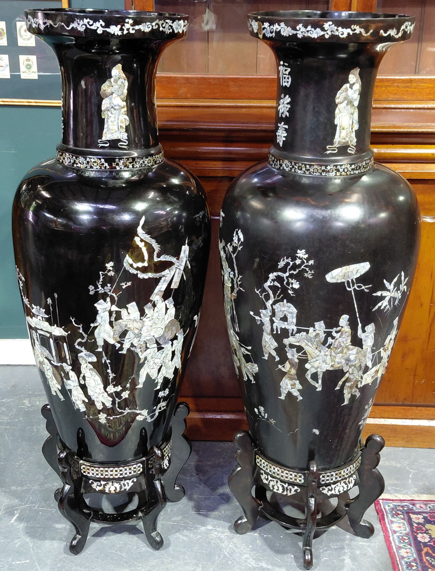 545 · TALL CHINESE POTS