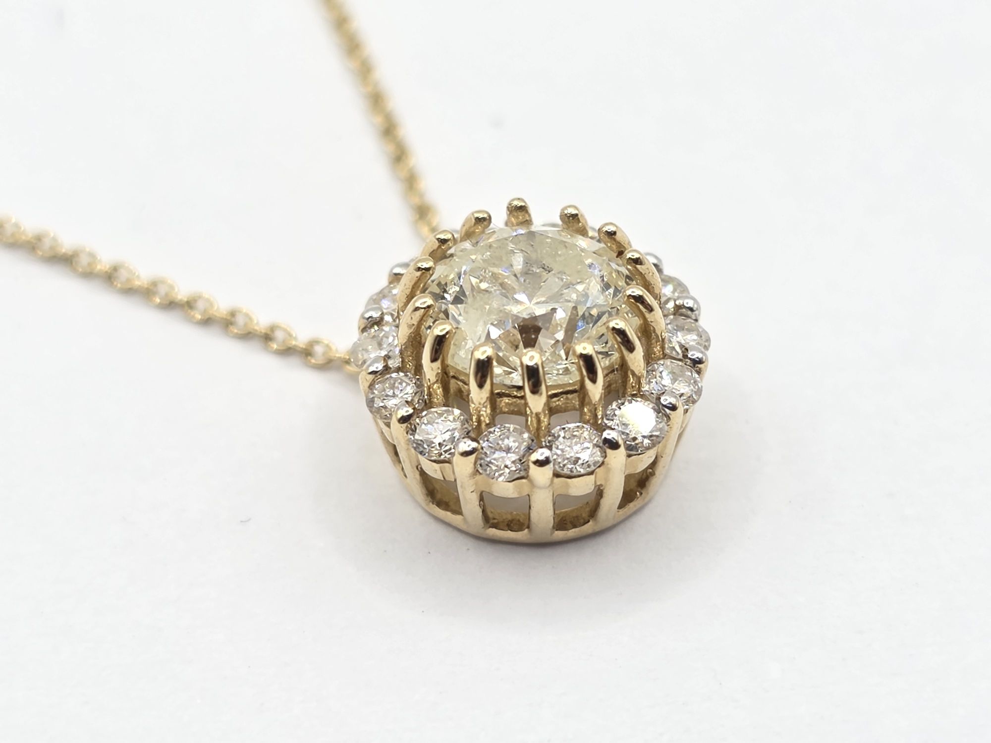 273 · 14K GOLD DIAMOND HALO NECKLACE