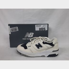 NEW BALANCE BB550 V1 - BB550VRB - WHITE AND BLACK - VARSITY PACK - UK 8