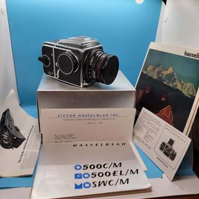 Rare Hasselblad 500 C/M Medium Format Film Camera with 80mm Carl Zeiss Lens