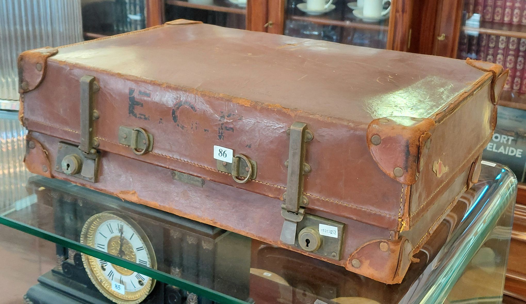86 · QUALITY VINTAGE LEATHER SUITCASE