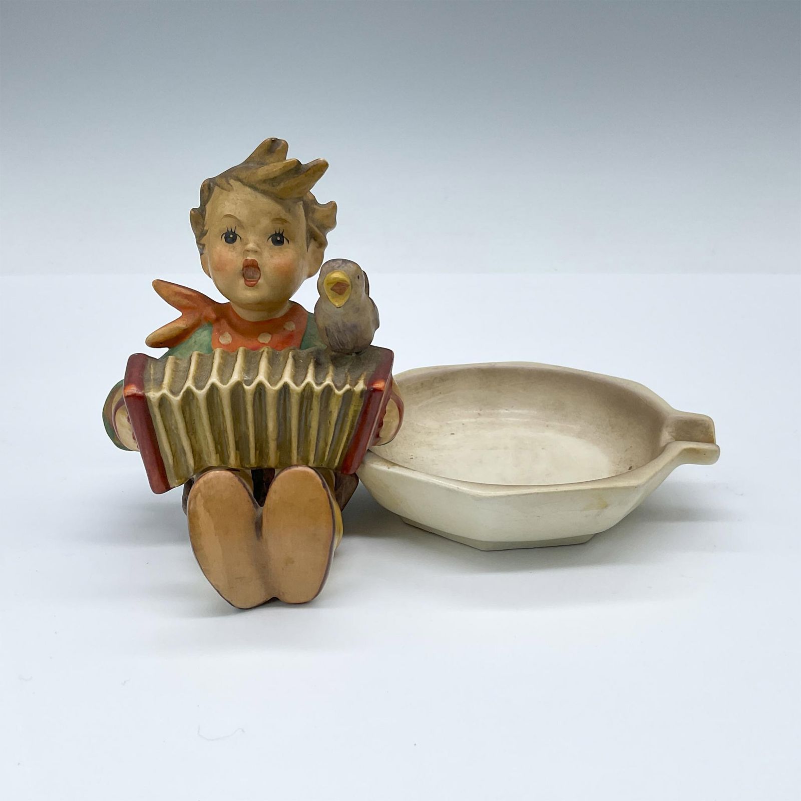 Goebel Hummel Figurine, Accordion Boy Ashtray HUM114 Lion and