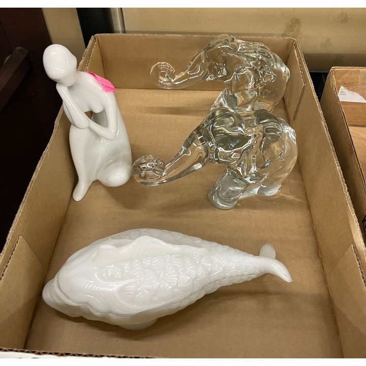 Box Heisey Glass Elephants Etc