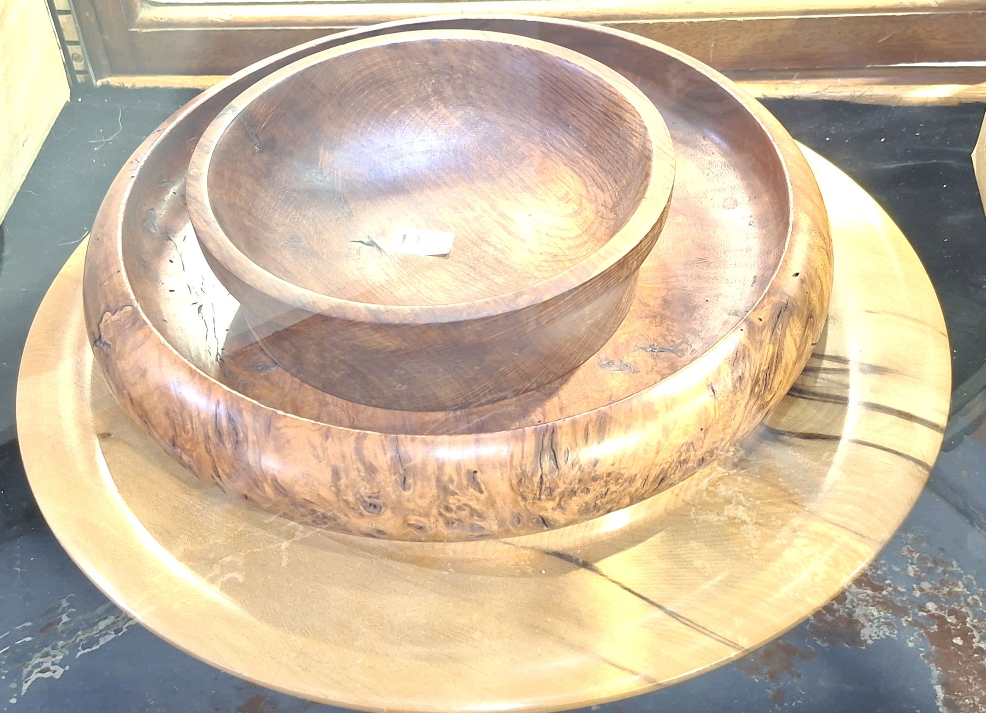 1357 · 3 TIMBER PLATTERS AND BOWLS