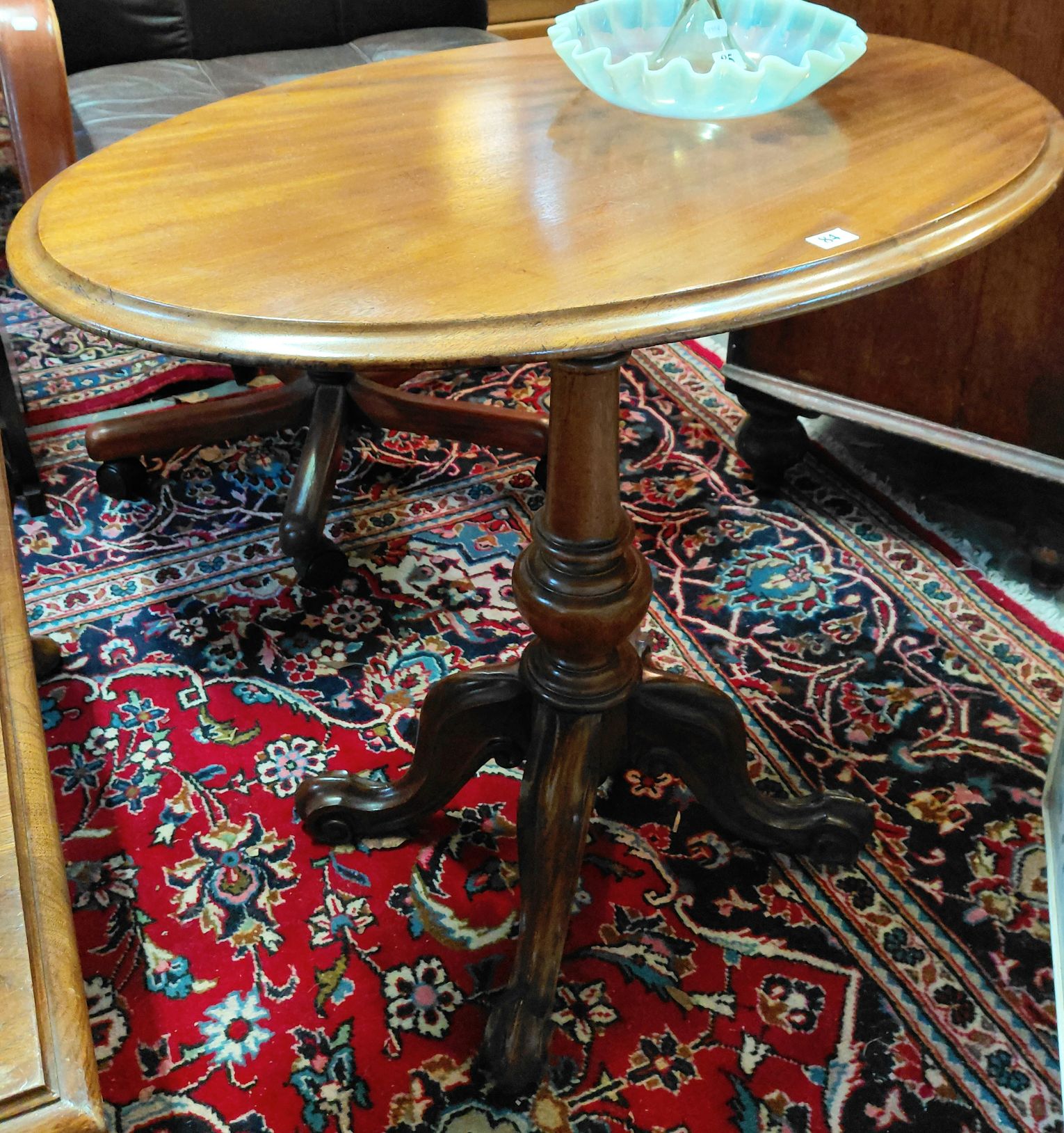 84 · VICTORIAN WINE TABLE