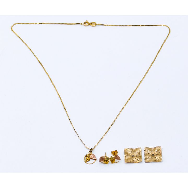 Box 10k and 14k Jewelry - 3.2 Grams TW